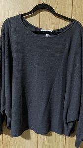 Additionelle Batwing Top